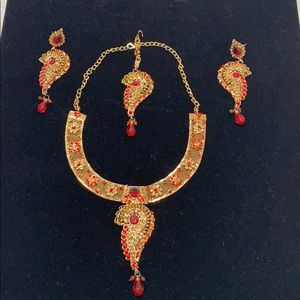 Necklace earrings tika set